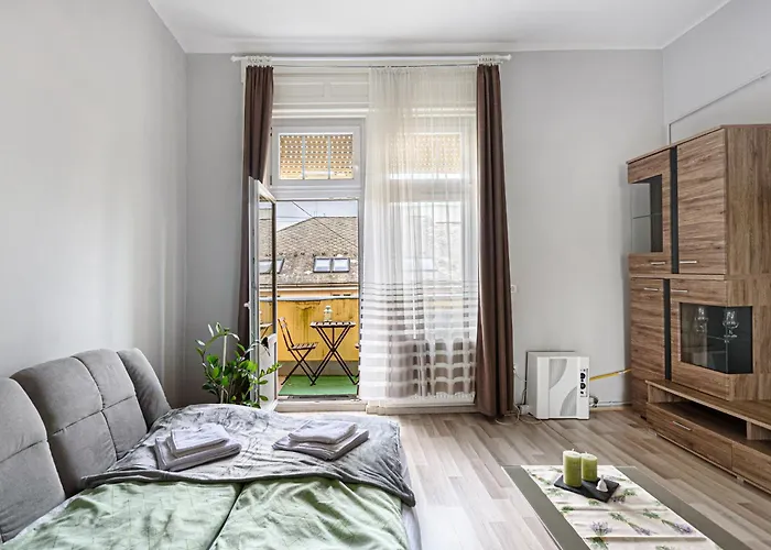 Relaxing Feeling In Area Apartment